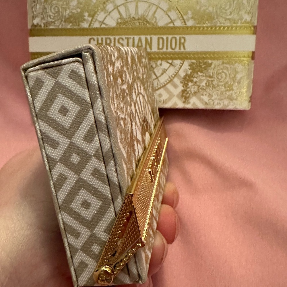 Dior Limited Edition Holiday 2024 Eyeshadow Palette Luxurious Shades - Picture 4 of 9